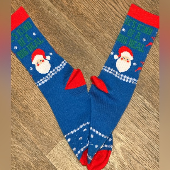 Super cute Christmas Socks NWT - Picture 2 of 4